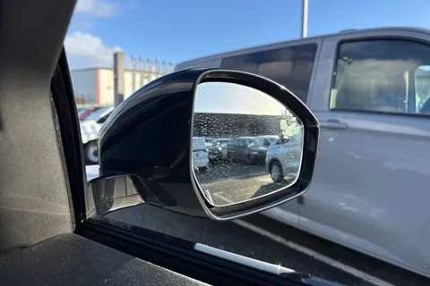 VX23TZB Land Rover R-Rover Velar Dyn Hse D M 3.0 D300 MHEV Dynamic HSE SUV 5dr Diesel Auto 4WD Euro 6 (s/s) (300 ps) Thumbnail #40