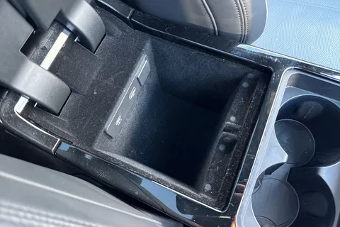 VX23TZB Land Rover R-Rover Velar Dyn Hse D M 3.0 D300 MHEV Dynamic HSE SUV 5dr Diesel Auto 4WD Euro 6 (s/s) (300 ps) Thumbnail #43