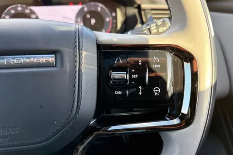 VX23TZB Land Rover R-Rover Velar Dyn Hse D M 3.0 D300 MHEV Dynamic HSE SUV 5dr Diesel Auto 4WD Euro 6 (s/s) (300 ps) Thumbnail #47