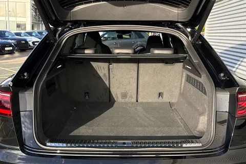  Audi RS Q8 4.0 TFSI V8 Performance Carbon Vorsprung Tiptronic quattro Euro 6 (s/s) 5dr Thumbnail #7