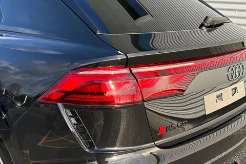  Audi RS Q8 4.0 TFSI V8 Performance Carbon Vorsprung Tiptronic quattro Euro 6 (s/s) 5dr Thumbnail #8