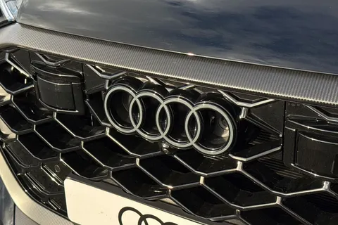  Audi RS Q8 4.0 TFSI V8 Performance Carbon Vorsprung Tiptronic quattro Euro 6 (s/s) 5dr Thumbnail #25