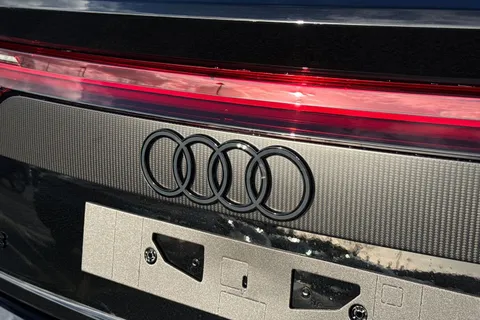  Audi RS Q8 4.0 TFSI V8 Performance Carbon Vorsprung Tiptronic quattro Euro 6 (s/s) 5dr Thumbnail #27