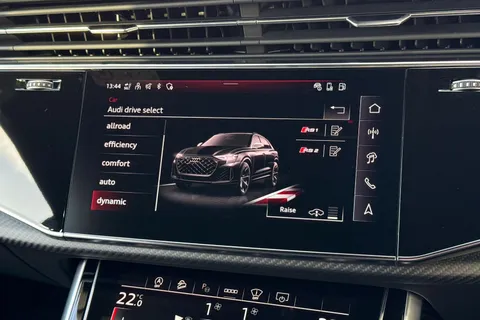  Audi RS Q8 4.0 TFSI V8 Performance Carbon Vorsprung Tiptronic quattro Euro 6 (s/s) 5dr Thumbnail #30