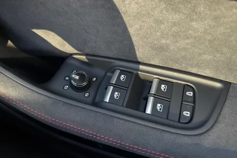  Audi RS Q8 4.0 TFSI V8 Performance Carbon Vorsprung Tiptronic quattro Euro 6 (s/s) 5dr Thumbnail #42