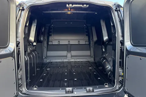 MF75FFV Volkswagen C20` C20 Caddy Cargo Commerce Pro SWB 122 PS 2.0 TDI 7sp DSG Thumbnail #9