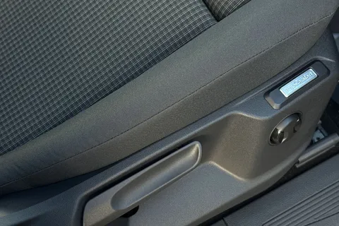 MF75FFV Volkswagen C20` C20 Caddy Cargo Commerce Pro SWB 122 PS 2.0 TDI 7sp DSG Thumbnail #33