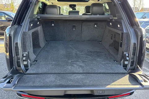 KS24WCK Land Rover Range Rover 3.0 P460e HSE 5dr Thumbnail #12