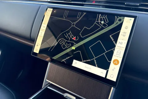 KS24WCK Land Rover Range Rover 3.0 P460e HSE 5dr Thumbnail #13