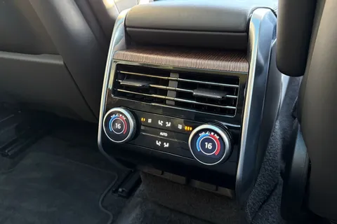 KS24WCK Land Rover Range Rover 3.0 P460e HSE 5dr Thumbnail #20