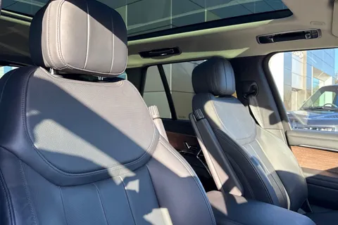 KS24WCK Land Rover Range Rover 3.0 P460e HSE 5dr Thumbnail #23