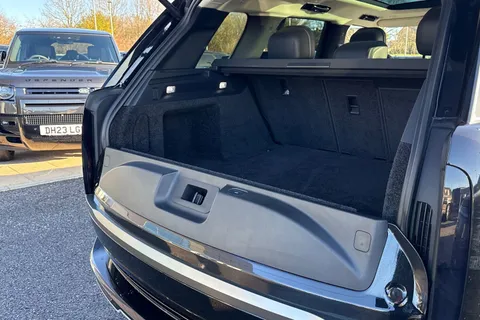 KS24WCK Land Rover Range Rover 3.0 P460e HSE 5dr Thumbnail #31