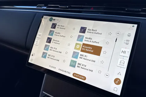 KS24WCK Land Rover Range Rover 3.0 P460e HSE 5dr Thumbnail #38