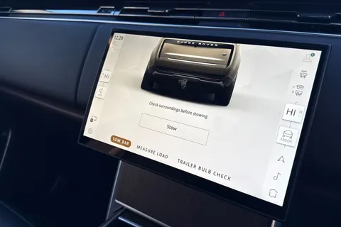 KS24WCK Land Rover Range Rover 3.0 P460e HSE 5dr Thumbnail #40