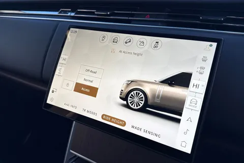 KS24WCK Land Rover Range Rover 3.0 P460e HSE 5dr Thumbnail #43