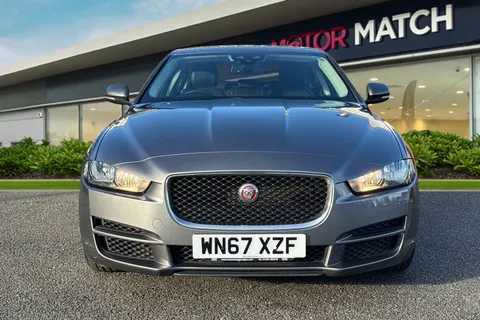 WN67XZF Jaguar XE 2.0i Prestige Auto Euro 6 (s/s) 4dr Thumbnail #5