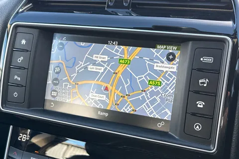 WN67XZF Jaguar XE 2.0i Prestige Auto Euro 6 (s/s) 4dr Thumbnail #16