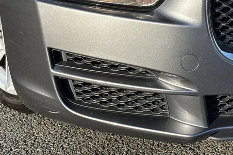 WN67XZF Jaguar XE 2.0i Prestige Auto Euro 6 (s/s) 4dr Thumbnail #29