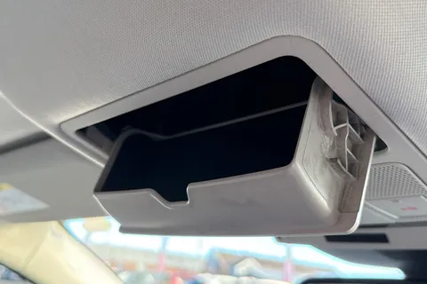 WN67XZF Jaguar XE 2.0i Prestige Auto Euro 6 (s/s) 4dr Thumbnail #38