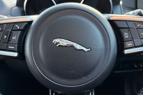 WN67XZF Jaguar XE 2.0i Prestige Auto Euro 6 (s/s) 4dr Thumbnail #39