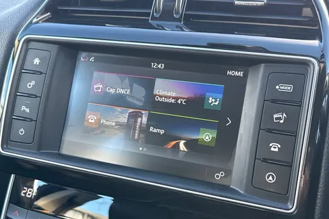 WN67XZF Jaguar XE 2.0i Prestige Auto Euro 6 (s/s) 4dr Thumbnail #46