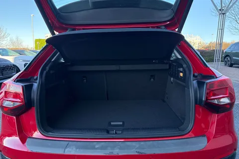 NG19ARF Audi Q2 SE 30 TDI  116 PS 6-speed Thumbnail #8