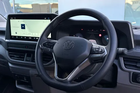 BL75WLG Volkswagen Transporter 2.0 TDI 150PS Commerce Pro Van Auto-Tailgate Thumbnail #19