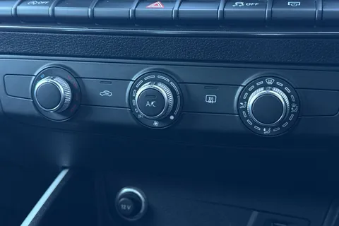 NG19ARF Audi Q2 SE 30 TDI  116 PS 6-speed Thumbnail #23