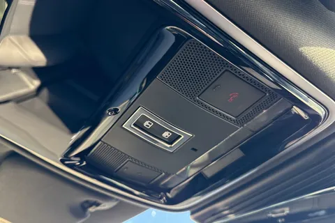 KP24CZN Land Rover Range Rover Velar 3.0 D300 Dynamic SE 5dr Thumbnail #24