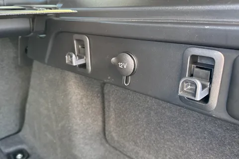 KP24CZN Land Rover Range Rover Velar 3.0 D300 Dynamic SE 5dr Thumbnail #28