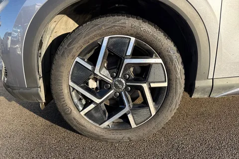 DA75NXZ BYD ATTO 3 60.48kWh Design Auto 5dr Thumbnail #7