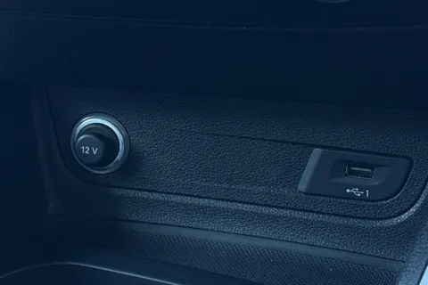 NG19ARF Audi Q2 SE 30 TDI  116 PS 6-speed Thumbnail #45