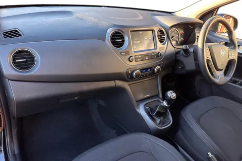 15 of 47 for HYUNDAI I10 1.0 Premium 5dr