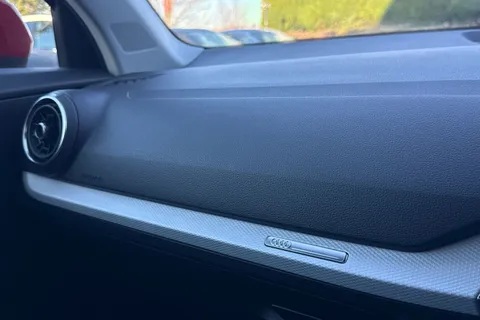 NG19ARF Audi Q2 SE 30 TDI  116 PS 6-speed Thumbnail #50