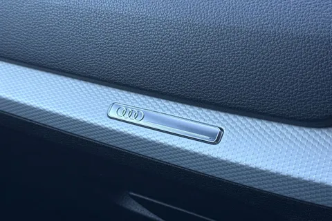 NG19ARF Audi Q2 SE 30 TDI  116 PS 6-speed Thumbnail #52