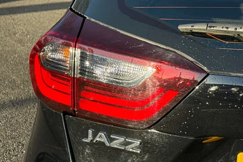 25 of 53 for HONDA JAZZ 1.5 i-MMD Hybrid Elegance 5dr eCVT