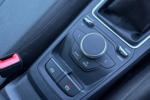 NG19ARF Audi Q2 SE 30 TDI  116 PS 6-speed Thumbnail #56