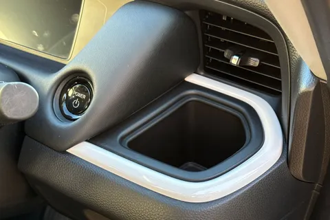 28 of 53 for HONDA JAZZ 1.5 i-MMD Hybrid Elegance 5dr eCVT