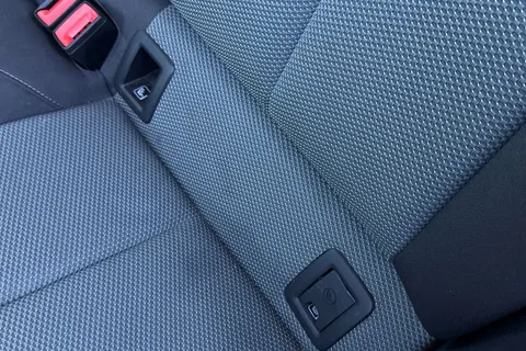 NG19ARF Audi Q2 SE 30 TDI  116 PS 6-speed Thumbnail #60