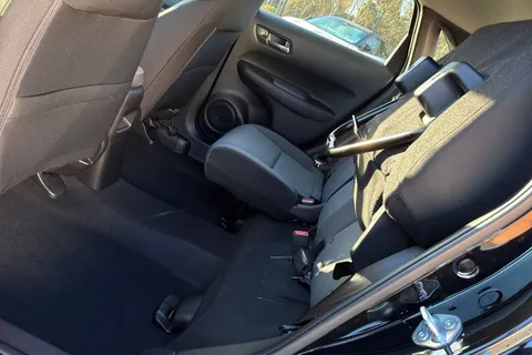 32 of 53 for HONDA JAZZ 1.5 i-MMD Hybrid Elegance 5dr eCVT