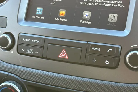 41 of 47 for HYUNDAI I10 1.0 Premium 5dr