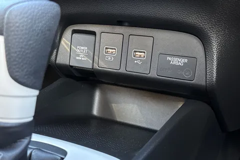 47 of 53 for HONDA JAZZ 1.5 i-MMD Hybrid Elegance 5dr eCVT