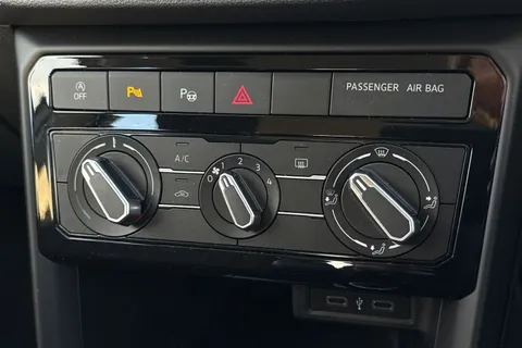 YD22HZJ Volkswagen T-Cross 1.0 TSI 110 SE 5dr **PARK ASSIST** Thumbnail #21