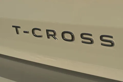 YD22HZJ Volkswagen T-Cross 1.0 TSI 110 SE 5dr **PARK ASSIST** Thumbnail #25