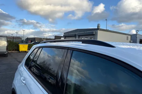 PE71ZYG Volkswagen Tiguan 2.0 TDI Life Euro 6 (s/s) 5dr Thumbnail #26