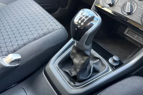 YD22HZJ Volkswagen T-Cross 1.0 TSI 110 SE 5dr **PARK ASSIST** Thumbnail #32