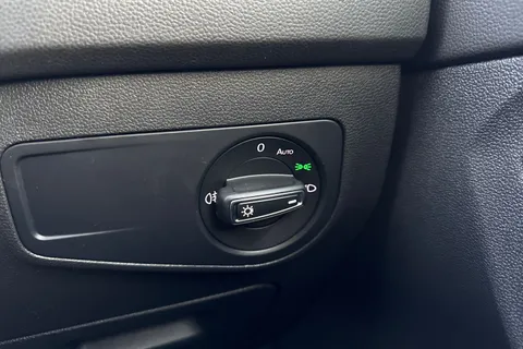 PE71ZYG Volkswagen Tiguan 2.0 TDI Life Euro 6 (s/s) 5dr Thumbnail #42