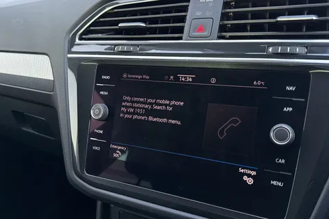 PE71ZYG Volkswagen Tiguan 2.0 TDI Life Euro 6 (s/s) 5dr Thumbnail #50