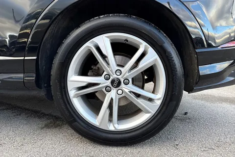 PL22ZTM Audi Q3 S line 35 TFSI  150 PS S tronic Thumbnail #22