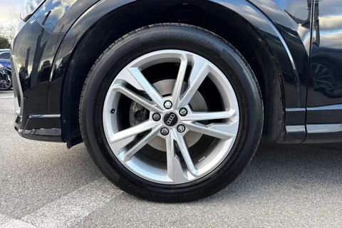 PL22ZTM Audi Q3 S line 35 TFSI  150 PS S tronic Thumbnail #23